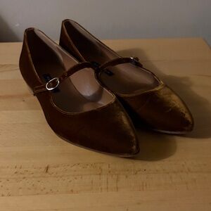 Margaux Velvet Pointed Mary Jane Flats in Brown Sz 40 M